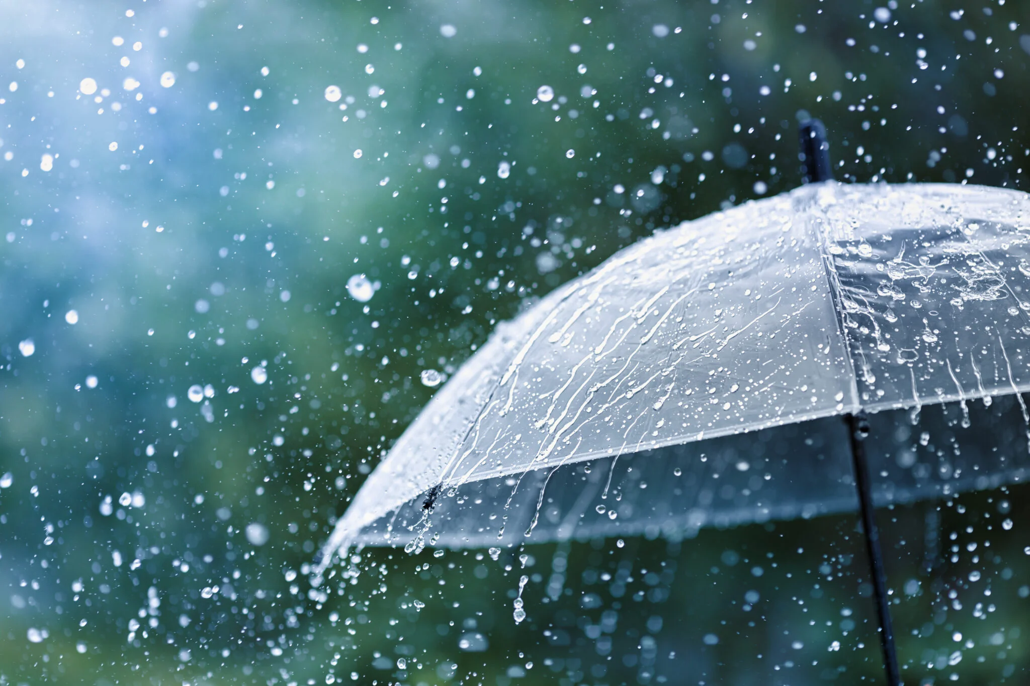 Prognoza meteo, 16 august. Început de weekend cu valori termice ridicate. Regiunile în care se mai răcorește